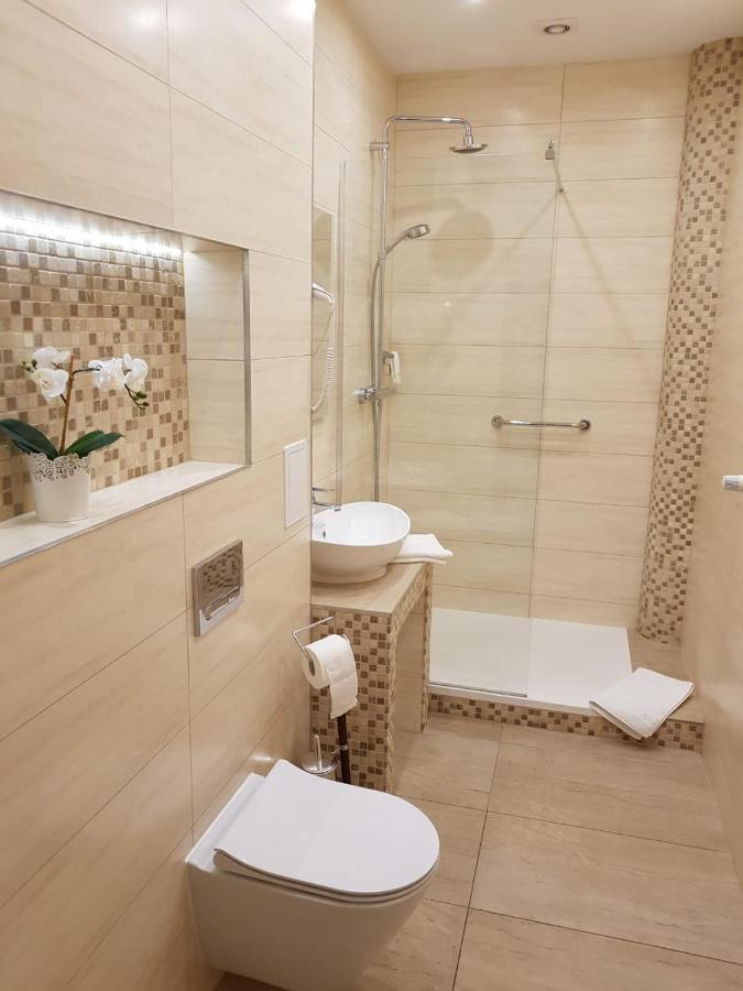 Kaja Apartamenty Legnica Exterior foto