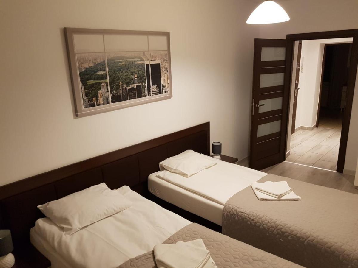 Kaja Apartamenty Legnica Exterior foto